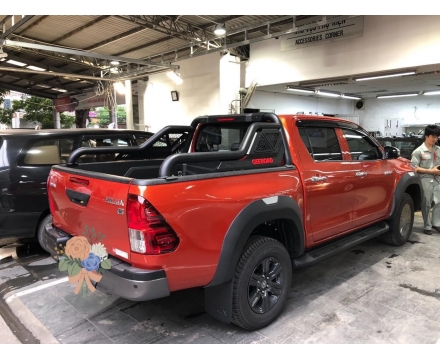 Thanh thể thao Offroad Hilux